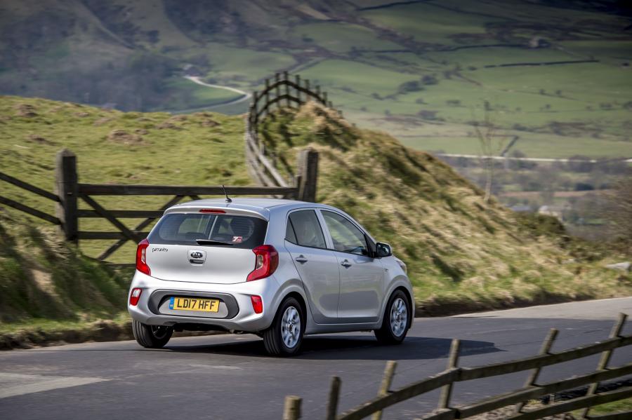  Kia Picanto 2017 года  (UK) (фото 38 из 80)